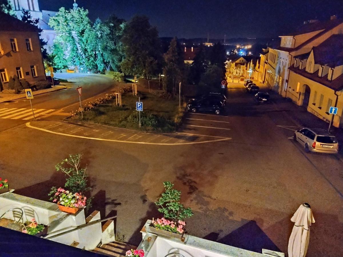 Apartmány Malý mnich Mníšek pod Brdy Exterior foto
