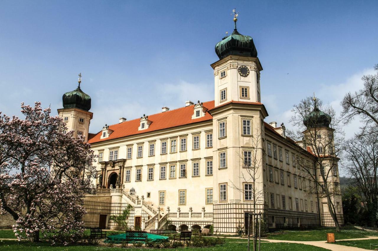Apartmány Malý mnich Mníšek pod Brdy Exterior foto